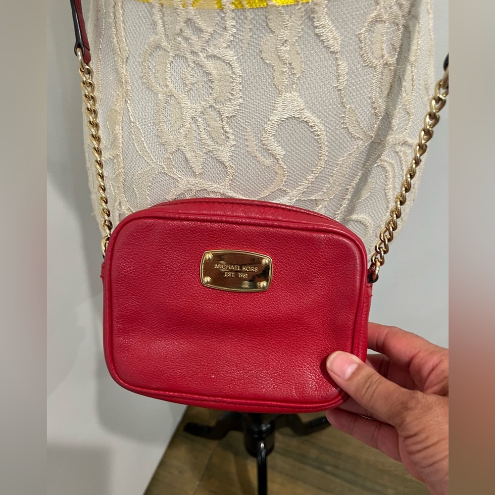 Michael‎ Kors Red Leather Mini Crossbody Chainlink Bag - Picture 3 of 8